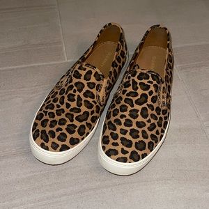 Old Navy slip on sneakers